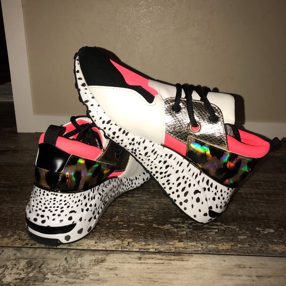 BNIB STEVE MADDEN CLIFF! - Picture 2 of 6